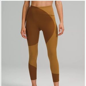 Lululemon limited edition Nulu color block two tone leggings size 2